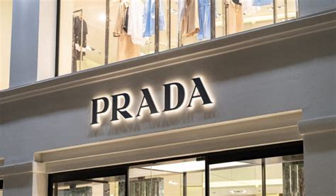 prada negozi nel monfo cento|negozi prada locatori.